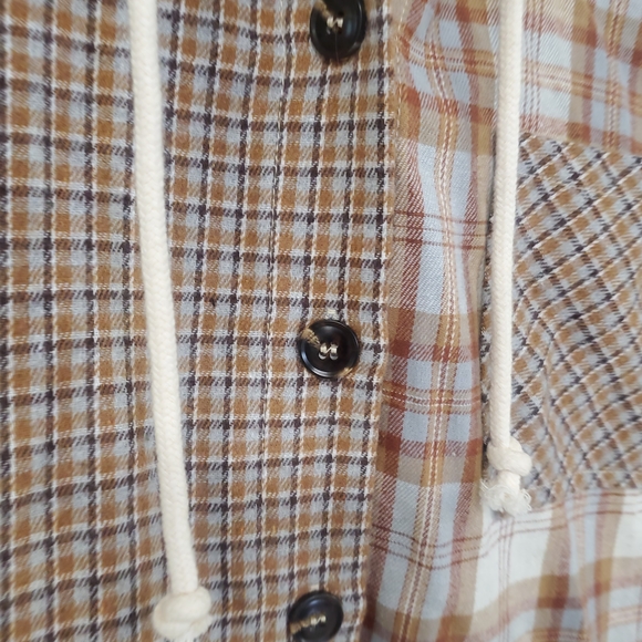 Hem & Thread Flannel - Picture 7 of 13